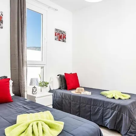 فيلة Fanabe Sleeps 8 With Pool Air Con And Wifi