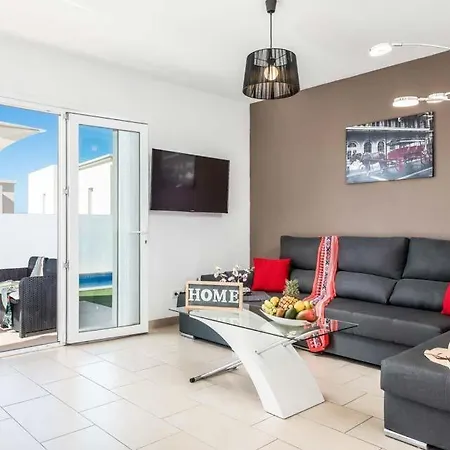Fanabe Sleeps 8 With Pool Air Con And Wifi *
