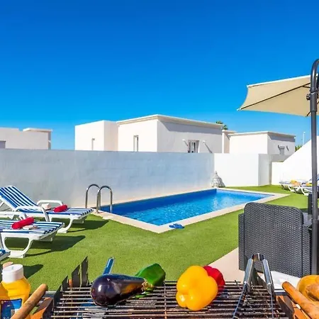 Fanabe Sleeps 8 With Pool Air Con And Wifi Villa Costa Adeje (Tenerife)