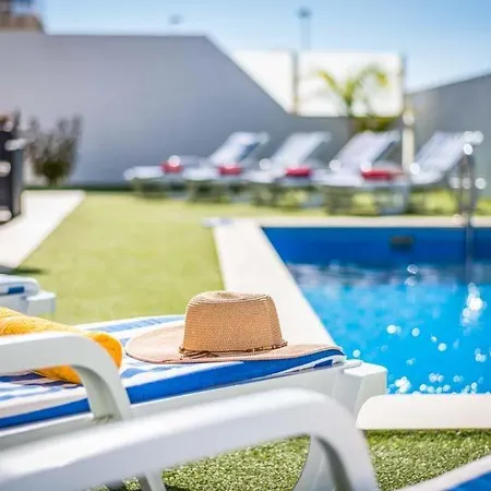 Fanabe Sleeps 8 With Pool Air Con And Wifi Villa Costa Adeje (Tenerife)
